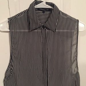 Foreign Exchange Crop Top Size S